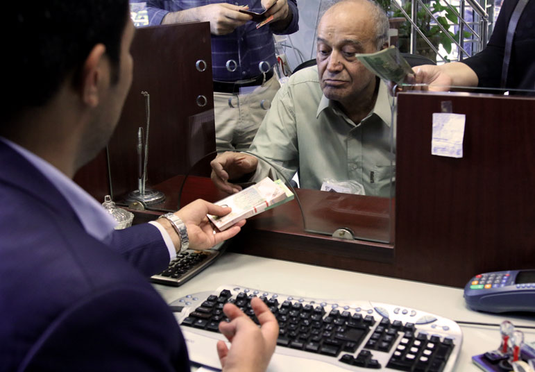 توزیع اسکناس نو در آستانه عید غدیر