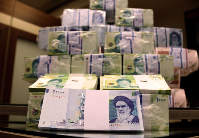توزیع اسکناس نو در آستانه عید غدیر