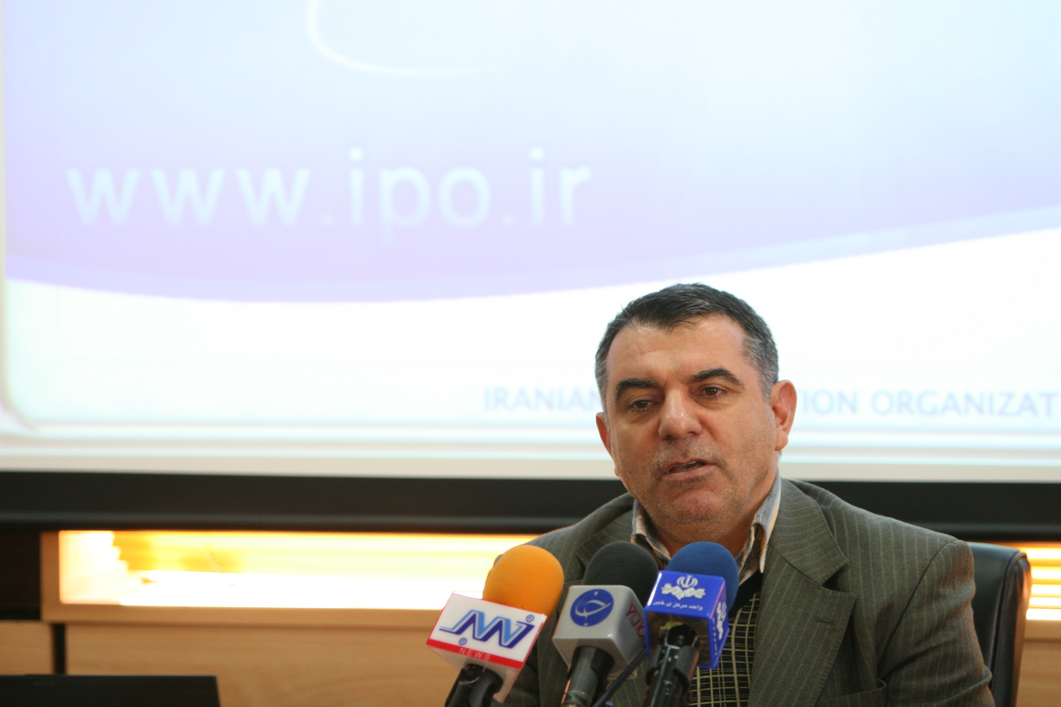 پوری حسینی
