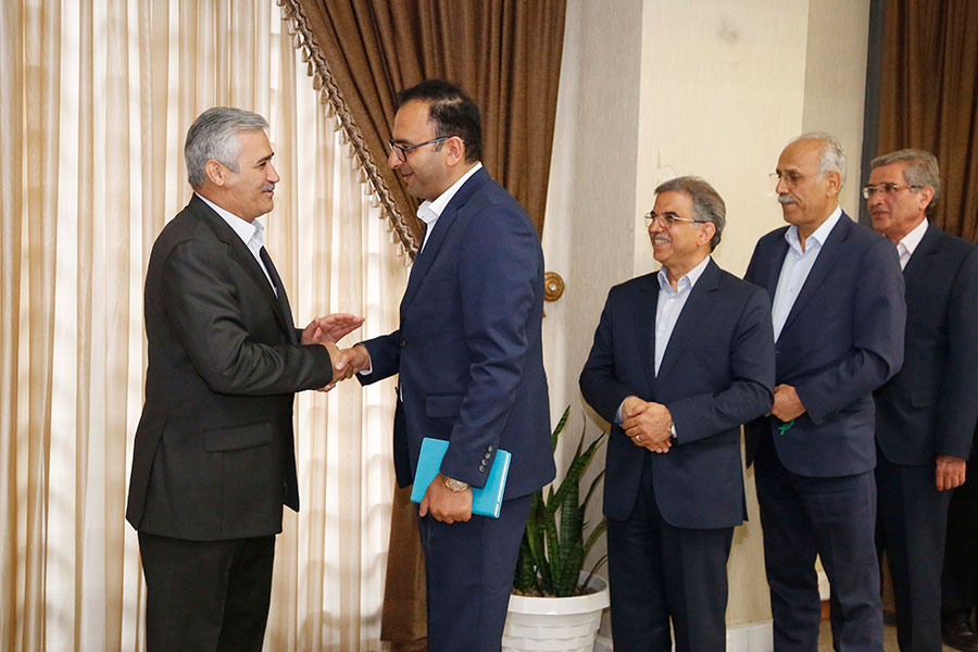 دیدار نوروزی مدیرعامل و اعضای هیئت مدیره بانک دی با کارکنان ستاد مرکزی
