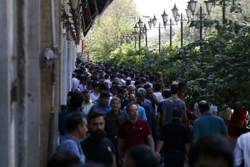 گزارش تصویری ازدحام در بازار ارز 