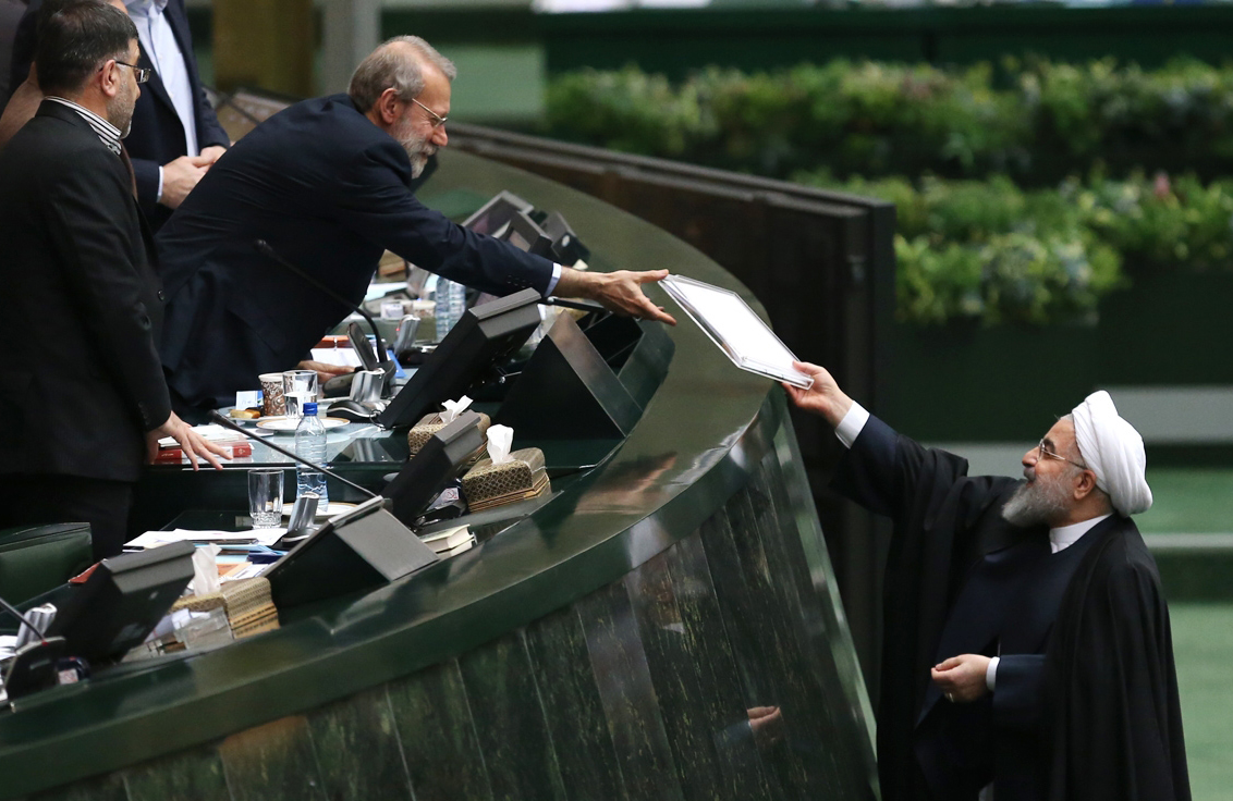 روحانی مجلس
