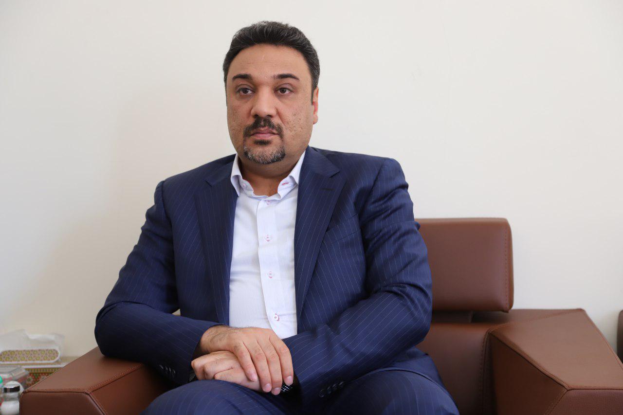 اکبر افتخاری