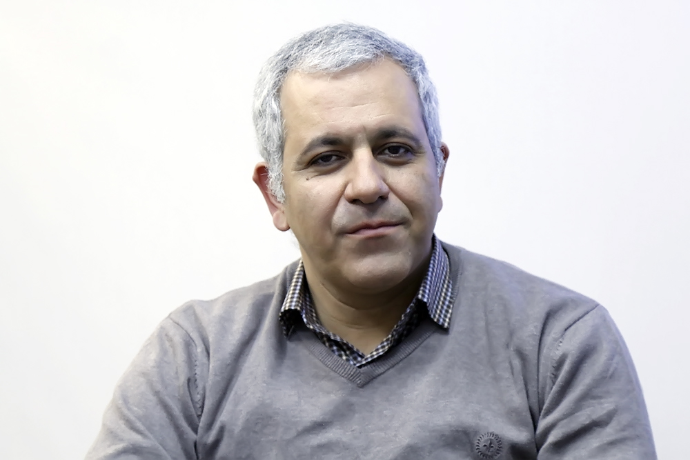 محسن عزیزی