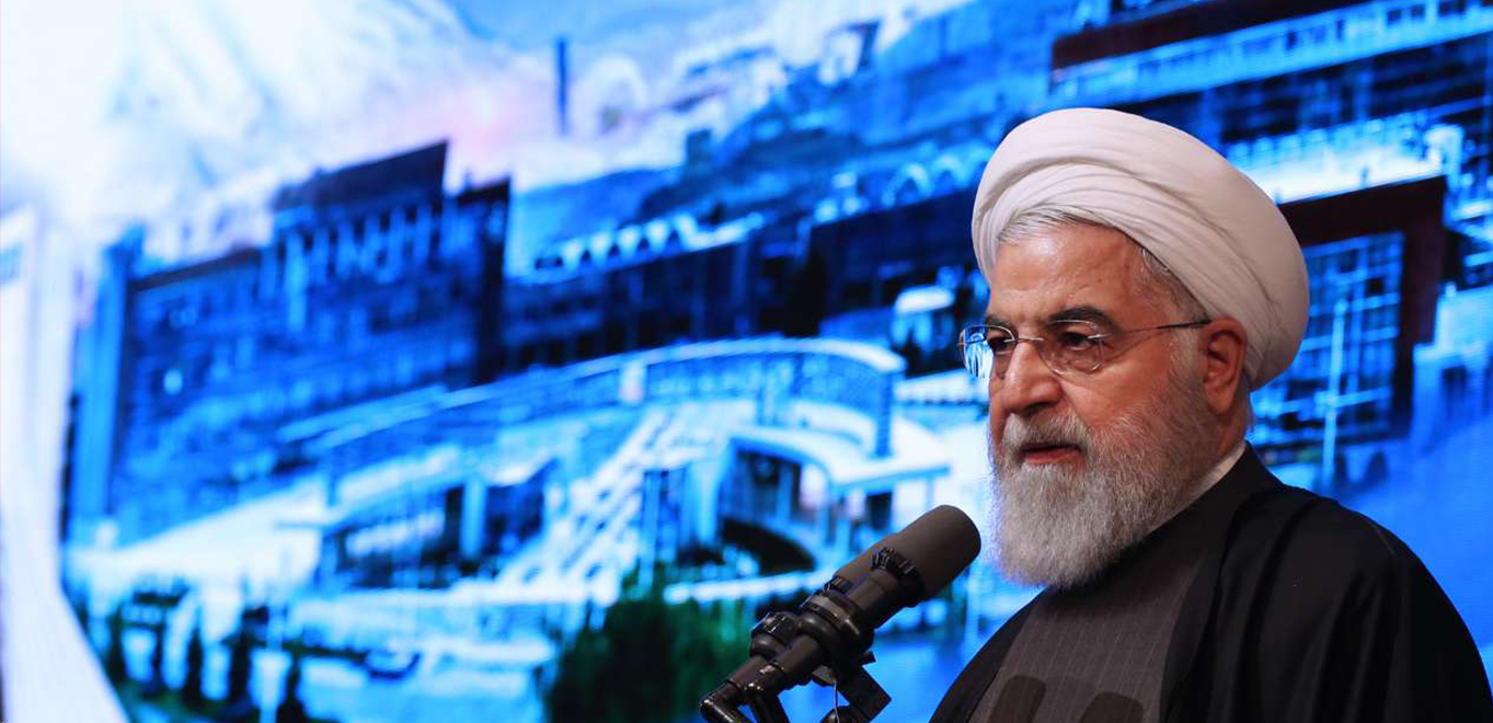 بازدید رییس جمهور از غرفه آسان پرداخت در پارک فناوری پردیس