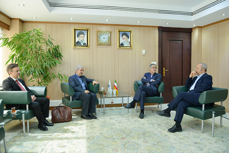 اتاق تهران