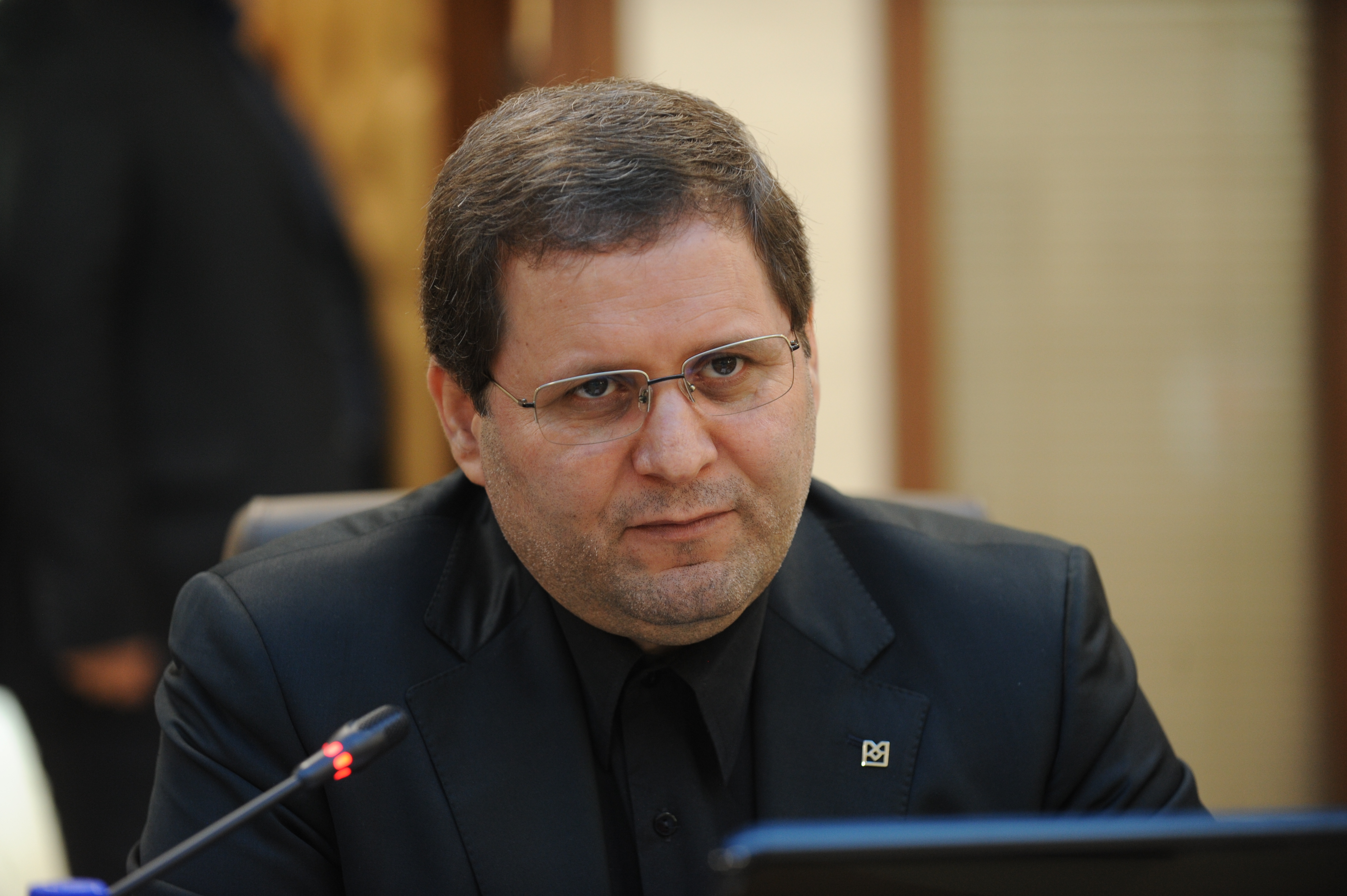 حسین مهری
