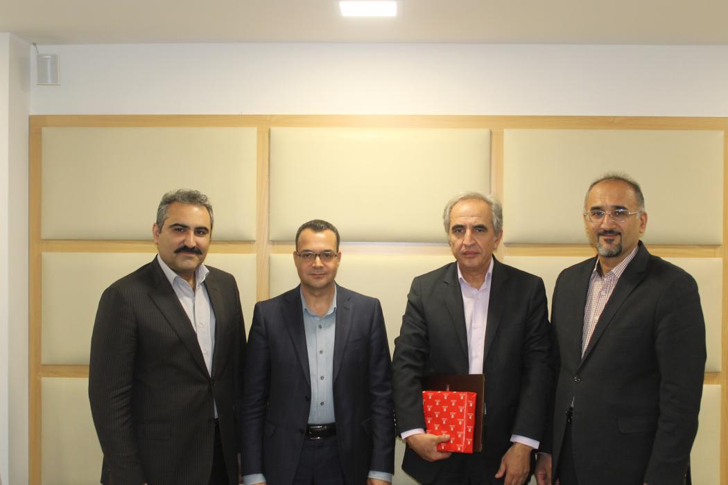 بانک صنعت و معدن