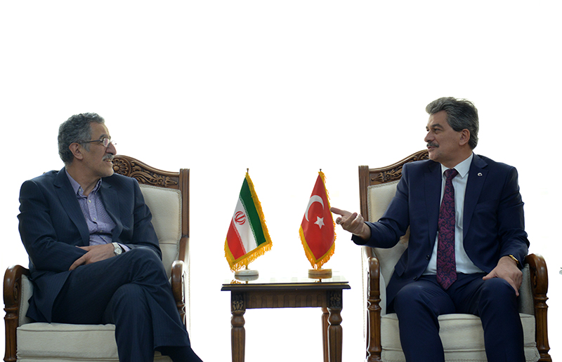اتاق تهران