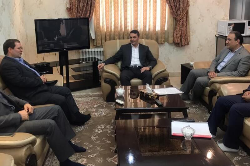 دیدار مدیرعامل بانک ثنعت و معدن با استاندار مرکزی