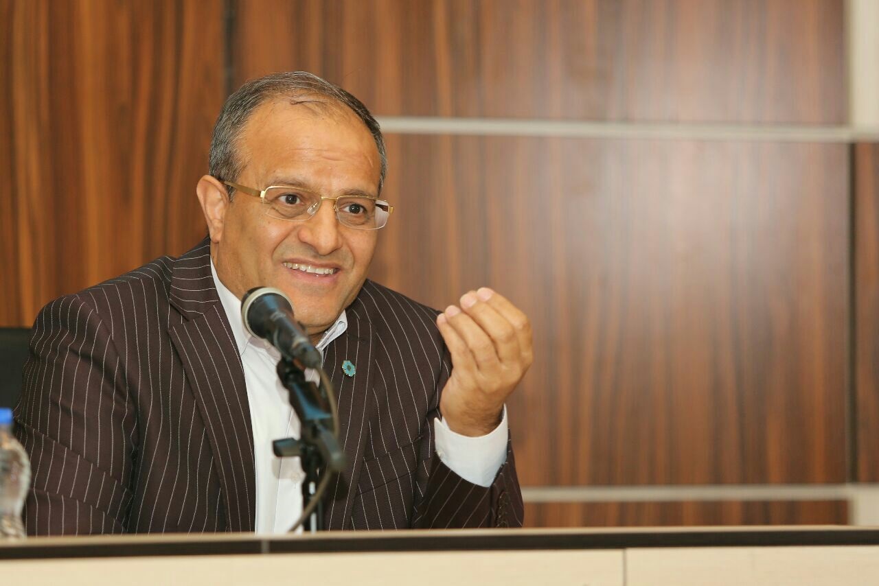 بهکارگیری محصولات بانک توسعه تعاون موجب توسعه بازار و افزایش رضایت مشتریان میگردد