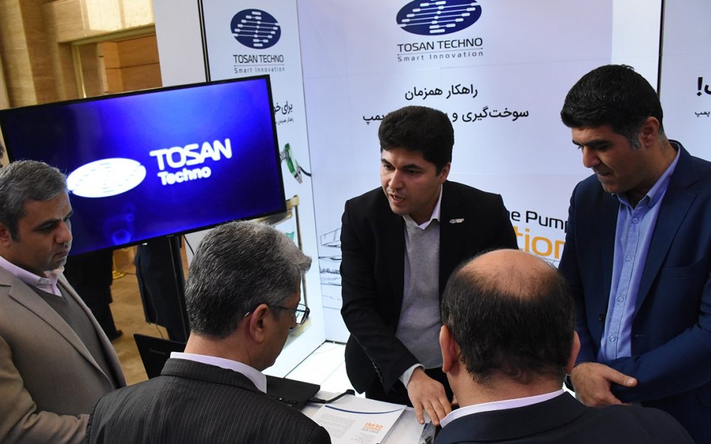 توسن تکنو