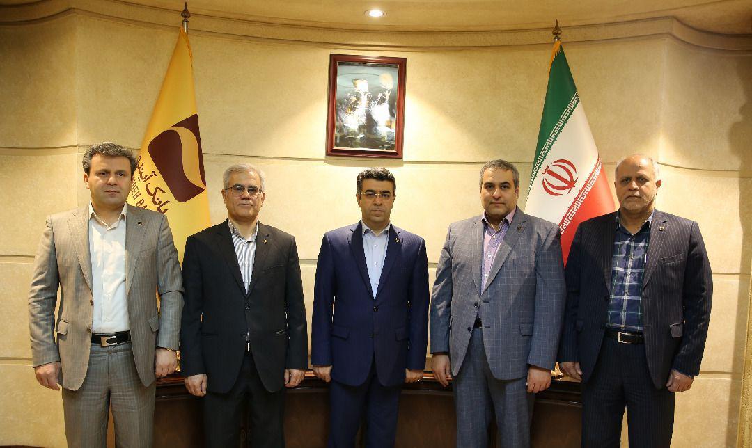 مدیر عامل اینده