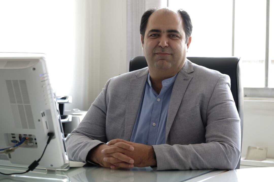 یییی