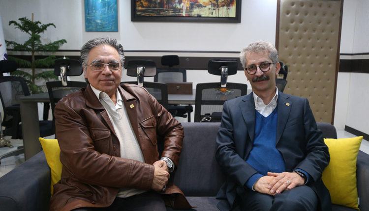 یی