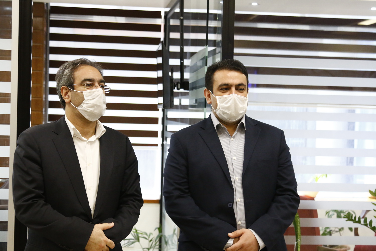 بازدید معاون اداری بانک مرکزی از تحریریه ایبنا