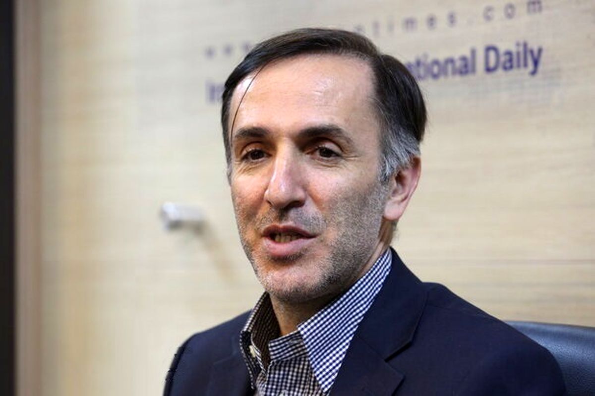 حمید زادبوم