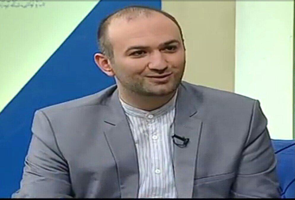 وحید عزیزی