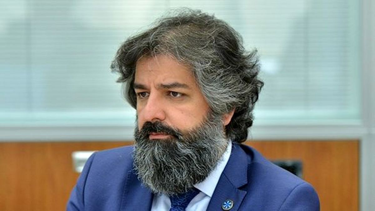 فروزان فرد