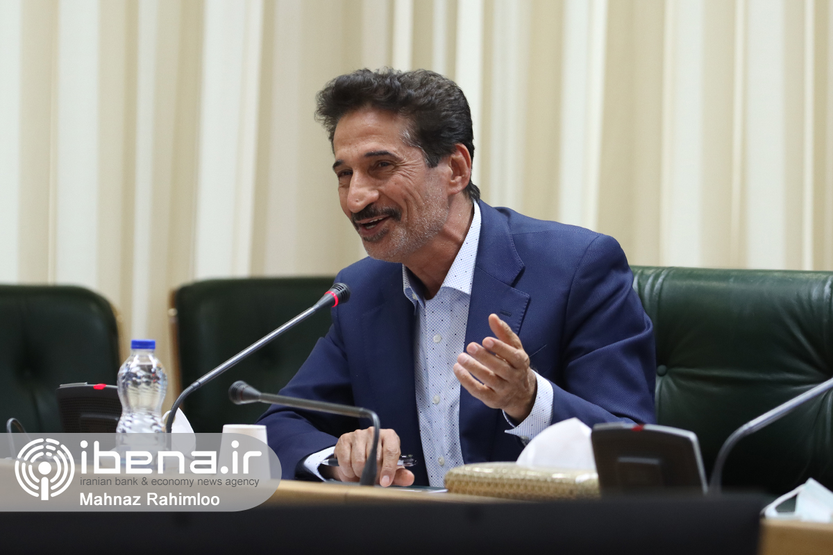 نشست رئیس‌کل بانک مرکزی با مدیران پتروشیمی‌ها