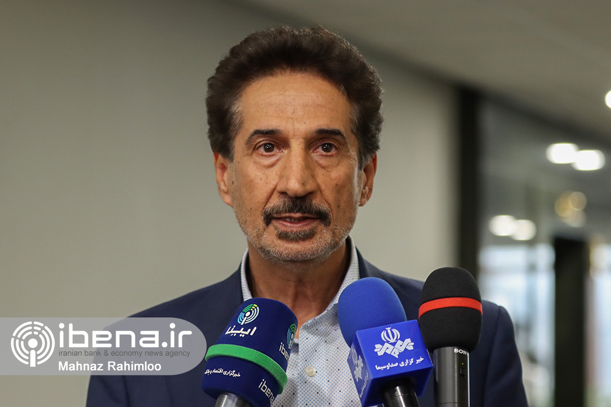 نشست رئیس‌کل بانک مرکزی با مدیران پتروشیمی‌ها