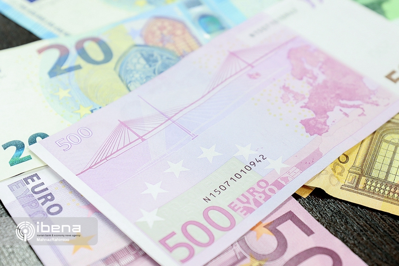 گشایش ارزی جدید/ ۳۰۰ میلیون یورو از منابع بانک مرکزی ایران در عراق عرضه و معامله شد