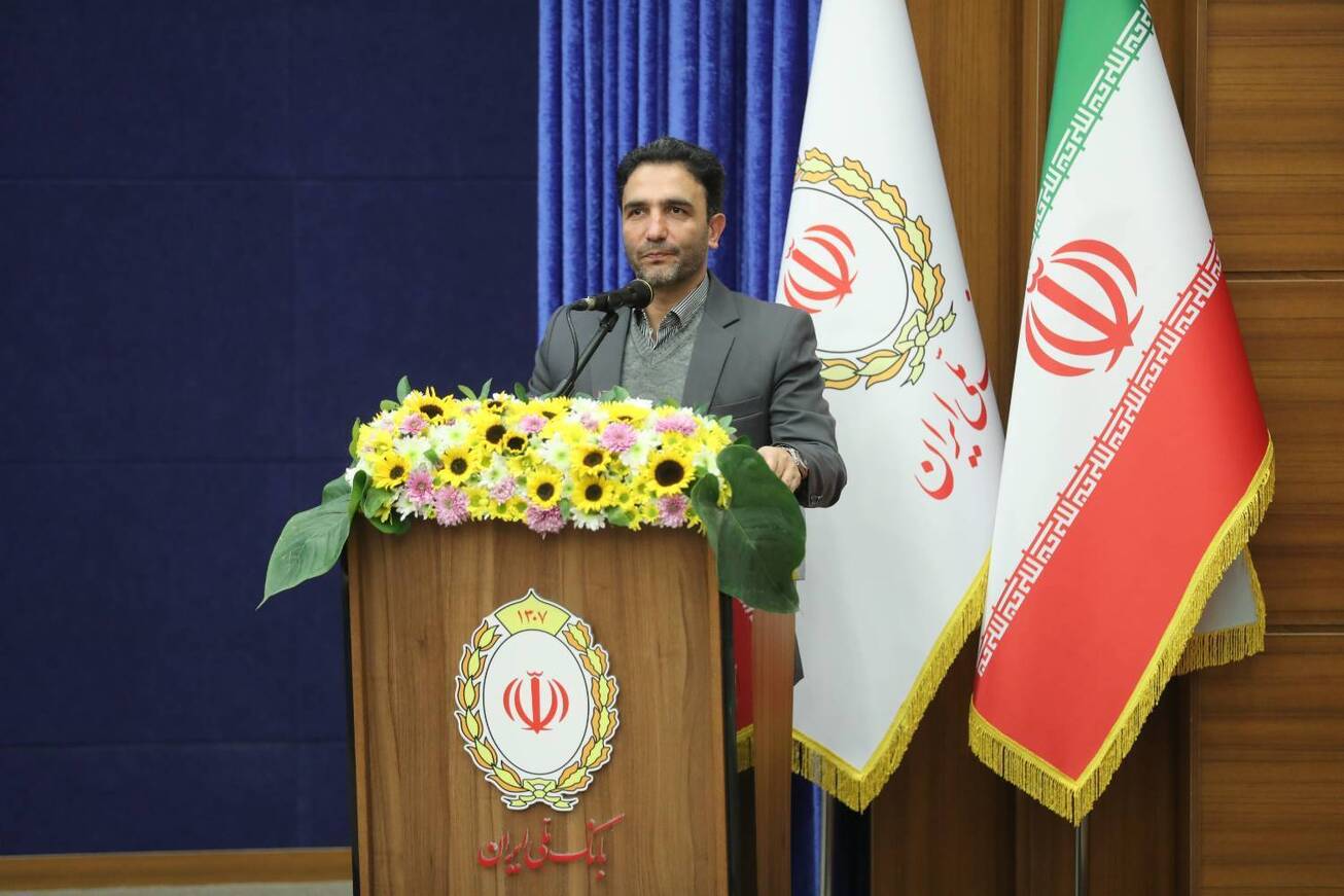 صمد عزیزنژاد رئیس هیات امنای بانک کارگشایی شد