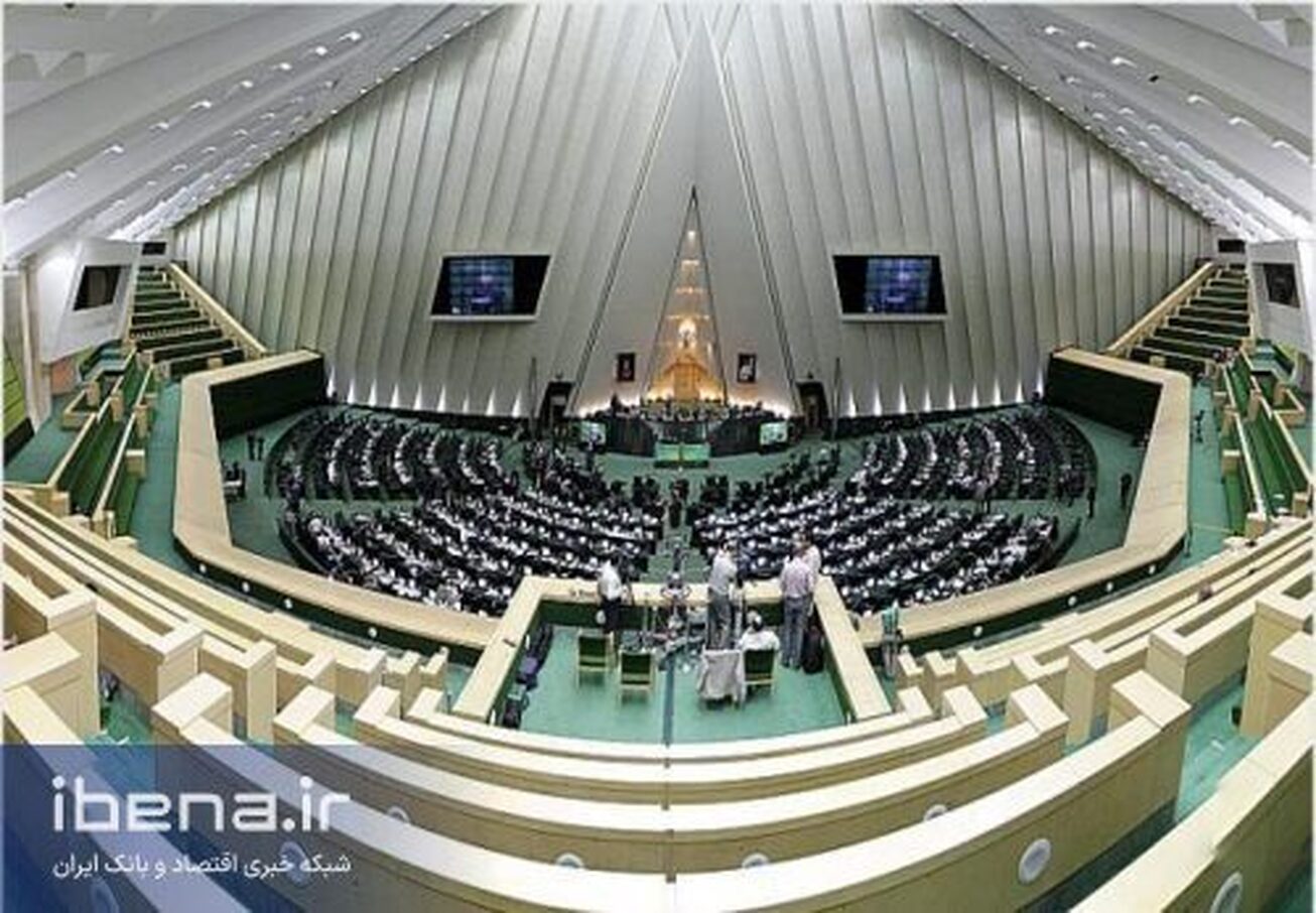 قانون برنامه پنج ساله ششم برای ۶ ماه تمدید شد