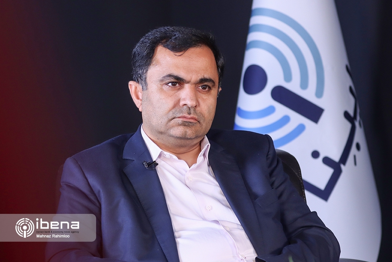 نیازهای کالایی کشور با نرخ ارز رسمی تامین می شود