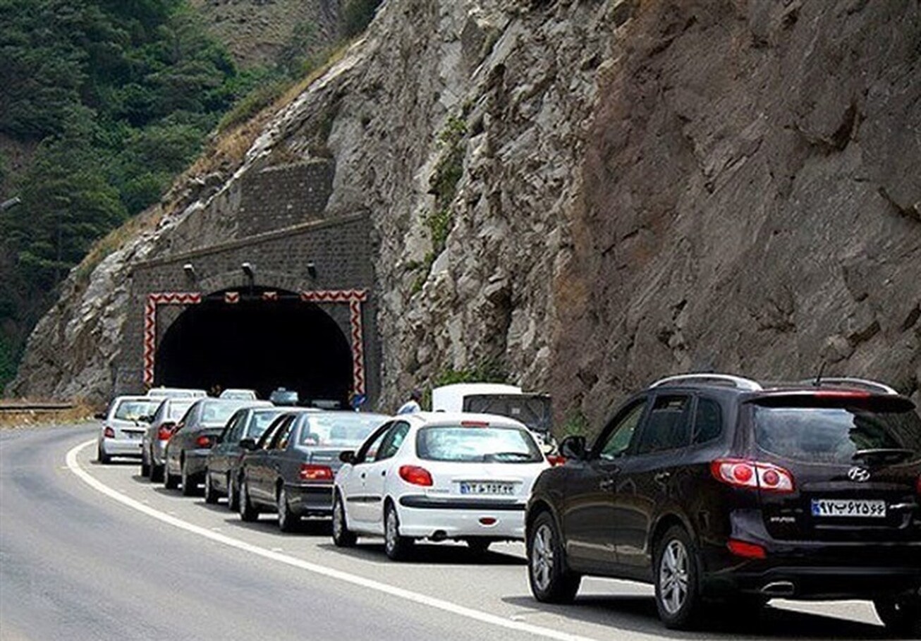 ترافیک سنگین در خروجی&zwnj;های تهران؛ جاده چالوس تا اطلاع&zwnj; ثانوی یکطرفه شد