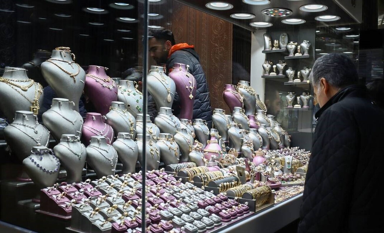 قیمت هر گرم طلای ۱۸ عیار در بازار؛ سه&zwnj;شنبه ۹ اسفند ۱۴۰۱