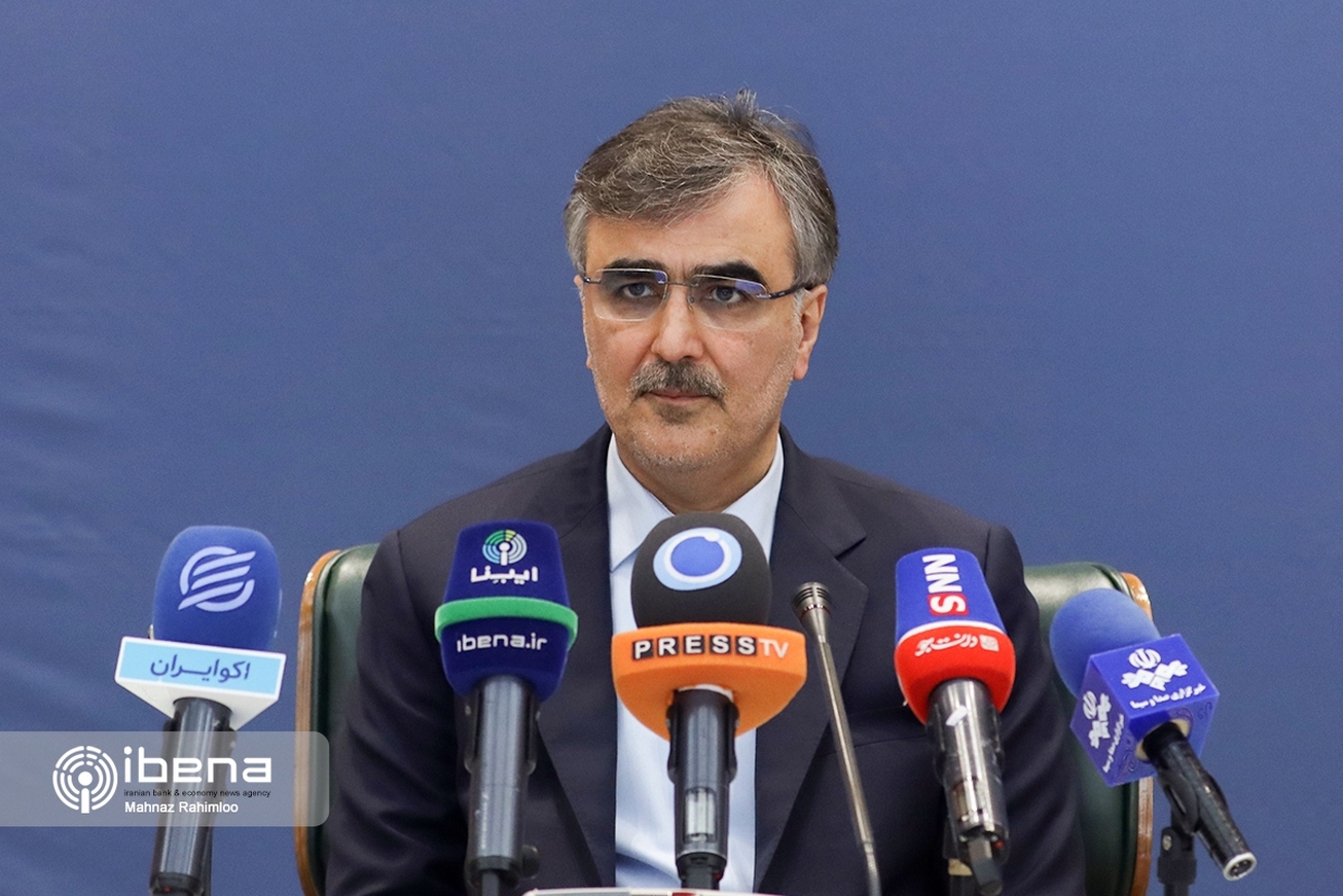 فرزین: مرجعیت نرخ ارز را بدست می&zwnj;گیریم