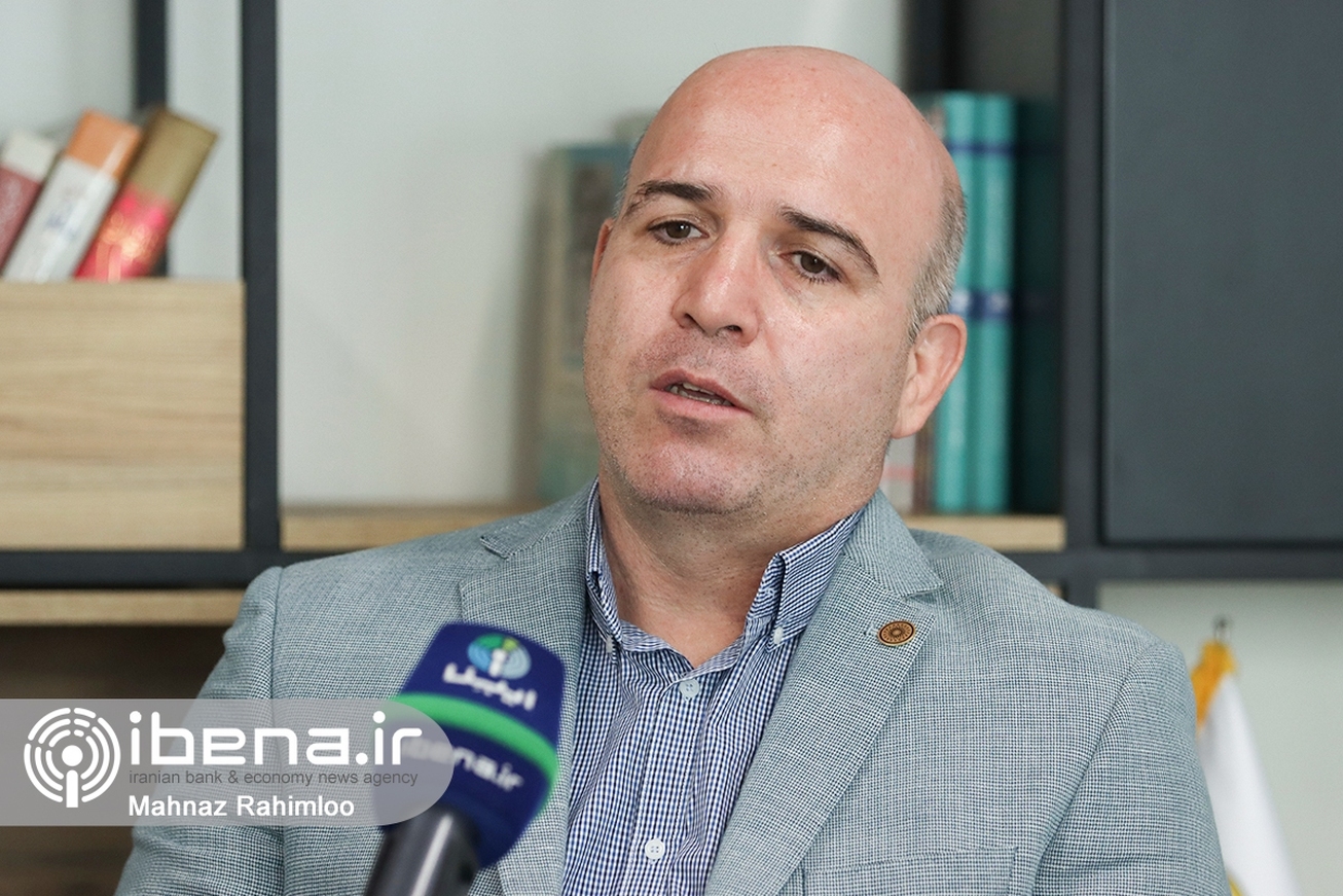 آثار مثبت تقویت بازار رسمی ارز/ از افزایش انگیزه عرضه تا کاهش نگهداری دلارهای خانگی