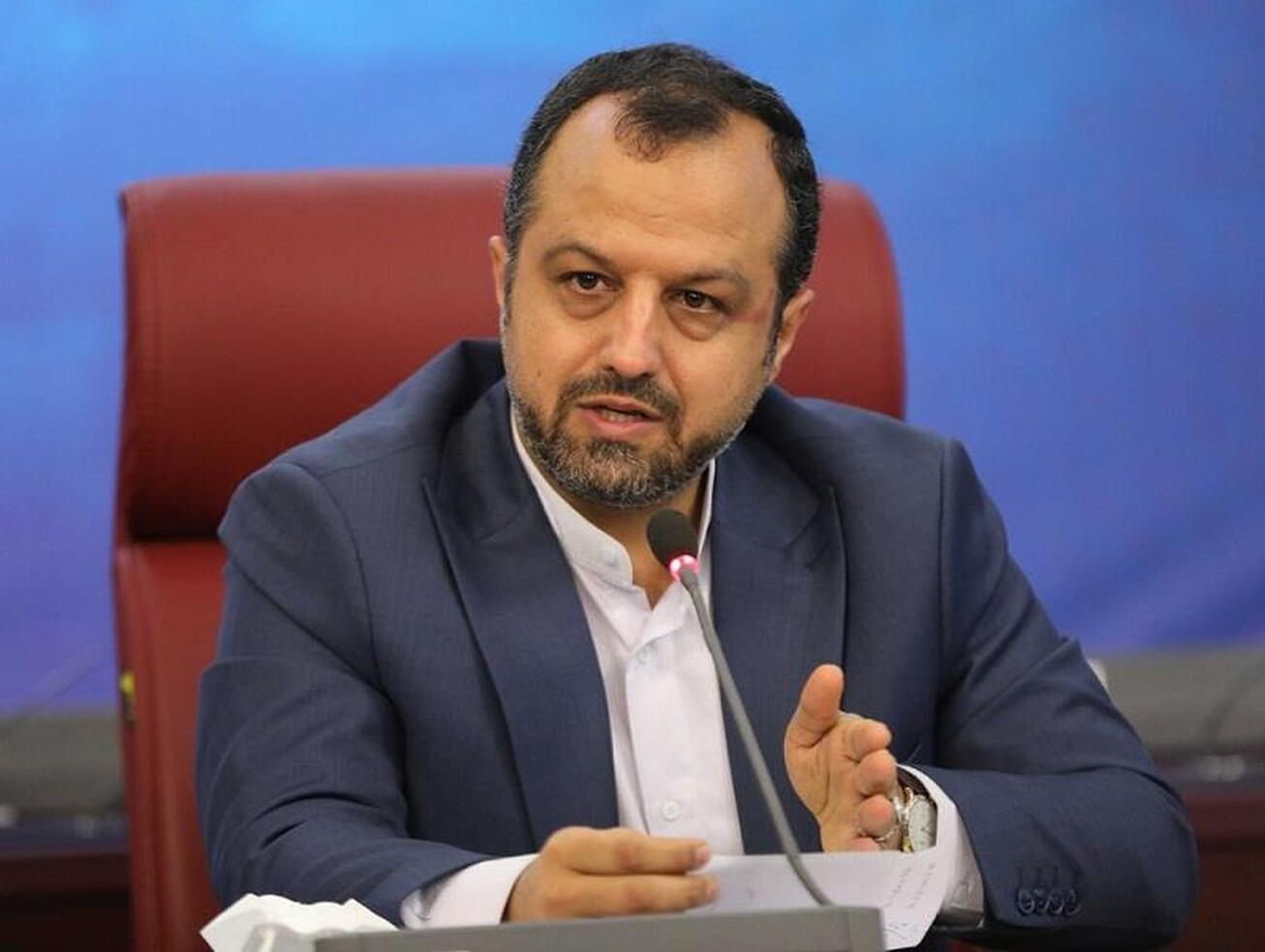 دفاع تمام&zwnj;قد وزیر اقتصاد از طرح قانون بانک مرکزی/ بانک&zwnj;های ناسالم ساماندهی می&zwnj;شوند