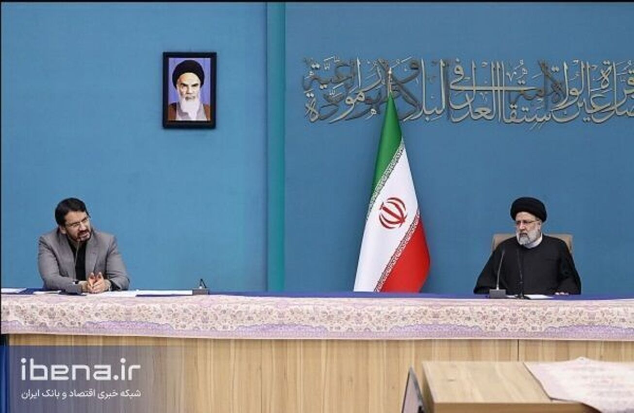 تحویل ماهیانه سیمان و فولاد، تأمین آب و برق و اعطای تسهیلات بانکی برای ساخت مسکن