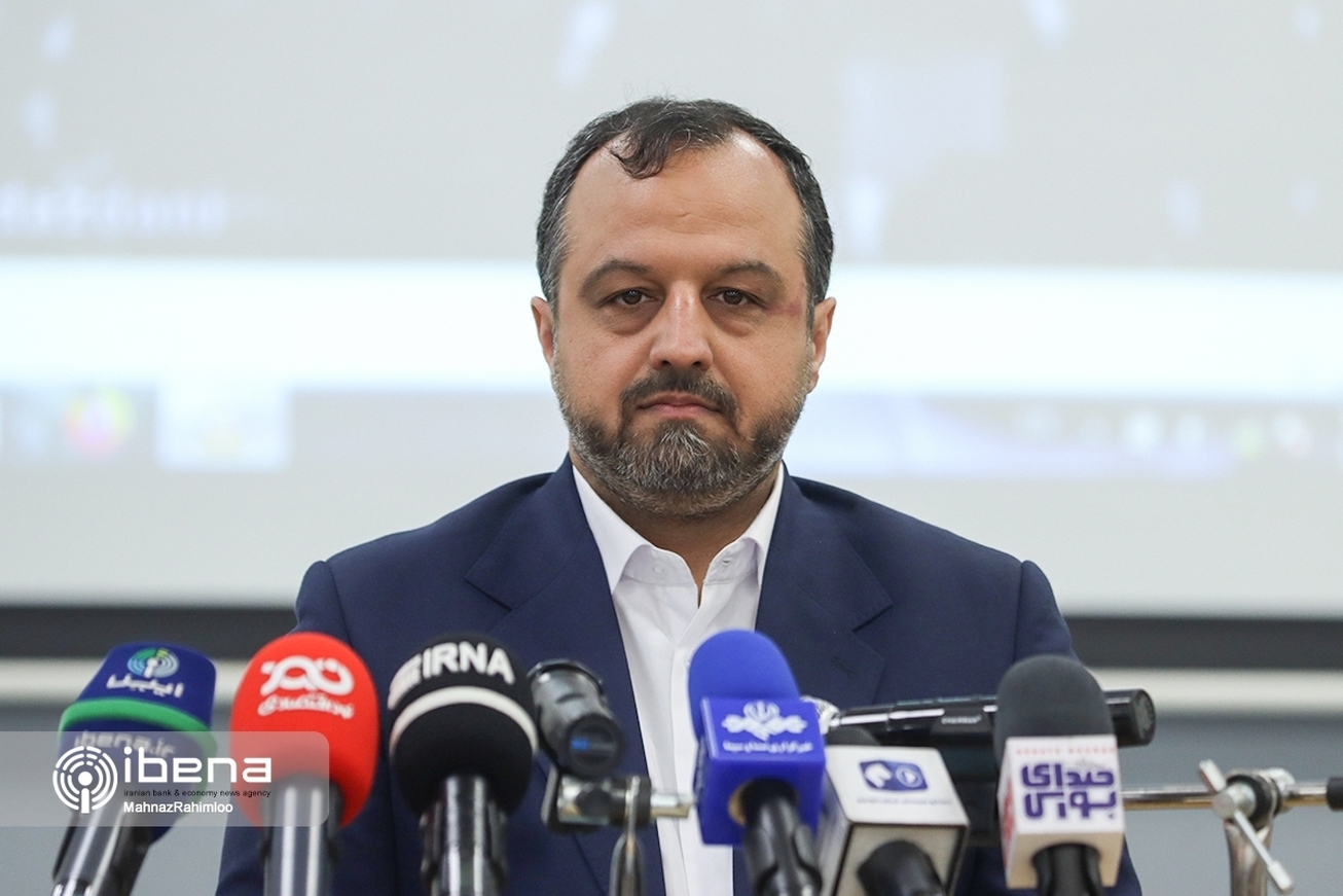 ۵ برنامه محوری دولت برای رشد تولید و كاهش تورم/ سرمایه بانک&zwnj;های دولتی ۱٠۷ هزار میلیارد تومان افزایش یافت