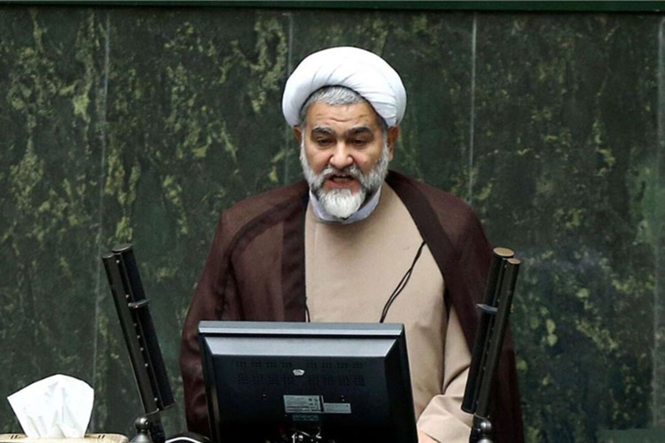 کاهش اثر فضاسازی و هیجانات کاذب بر نرخ ارز/ اقدامات بانک مرکزی در مدیریت بازار ارز نتیجه داد