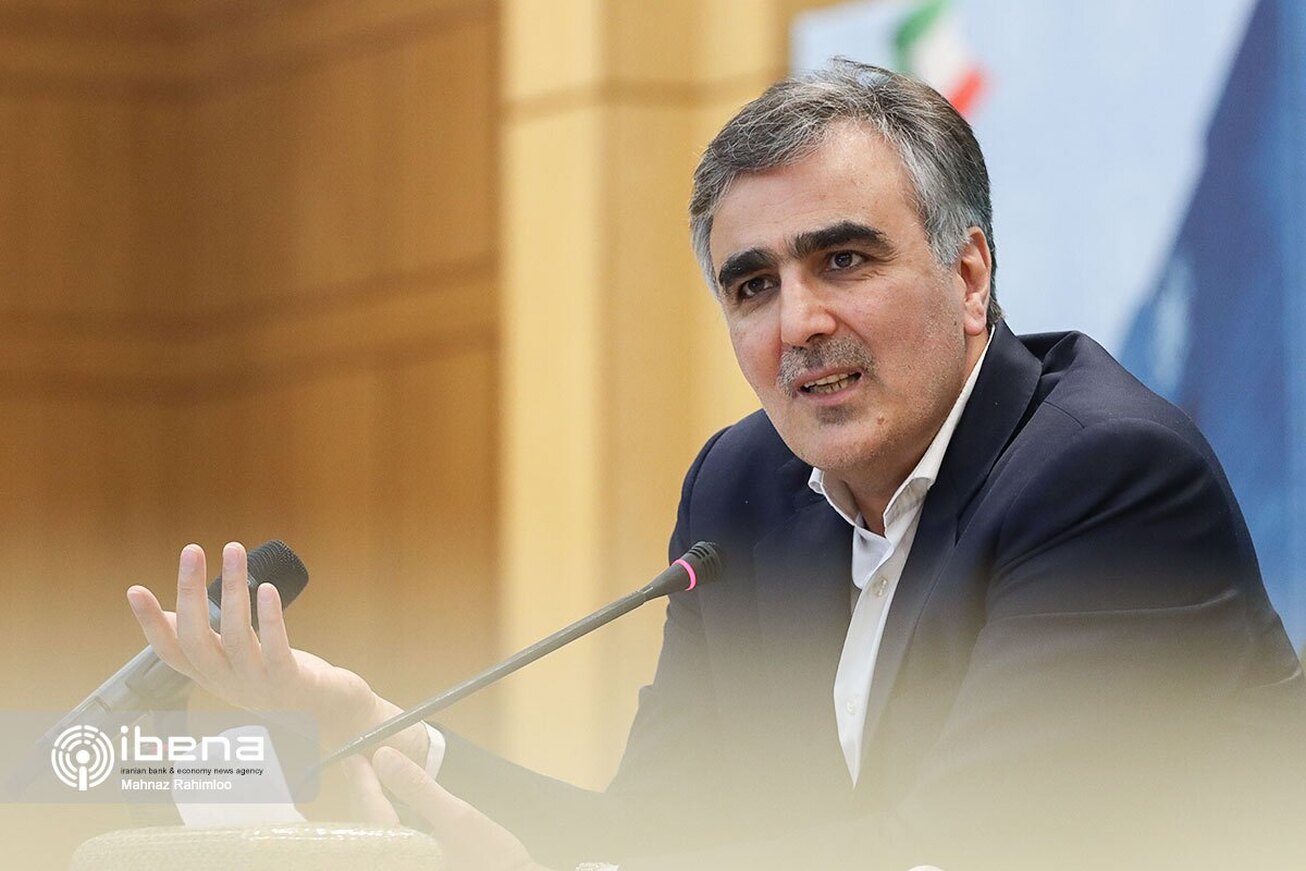 فرزین: پشت افزایش قیمت دلار آزاد خالی&zwnj;ست