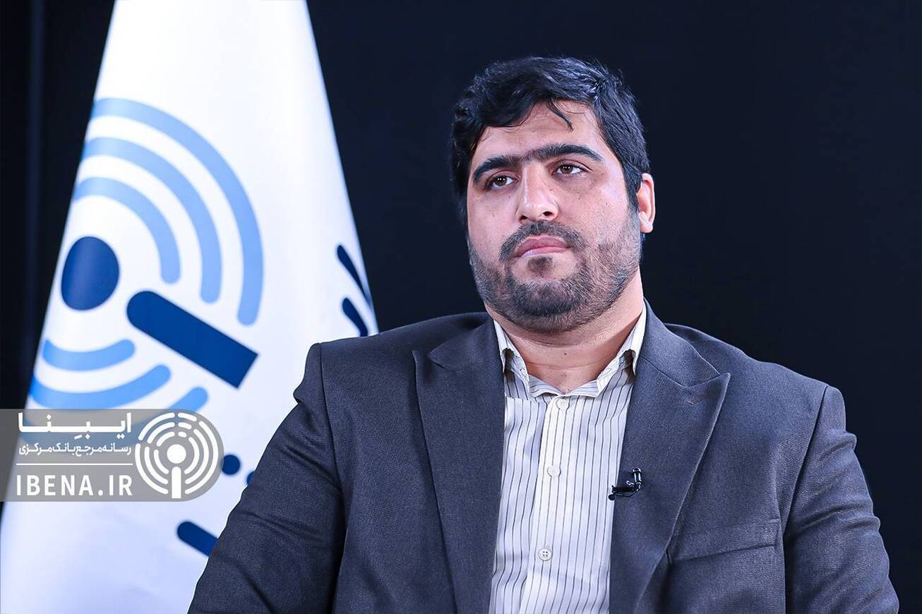 بانک مرکزی باید از ابزار &laquo;مداخله&raquo; در بازار ارز استفاده کند
