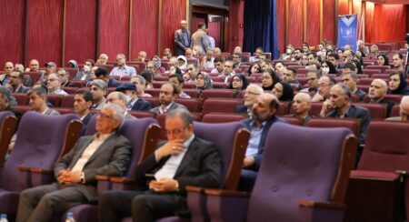 میزان کارمزد در شبکه بانکی در مقایسه با سایر بازارها بسیار ناچیز است میزان کارمزد در شبکه بانکی در مقایسه با سایر بازارها بسیار ناچیز است