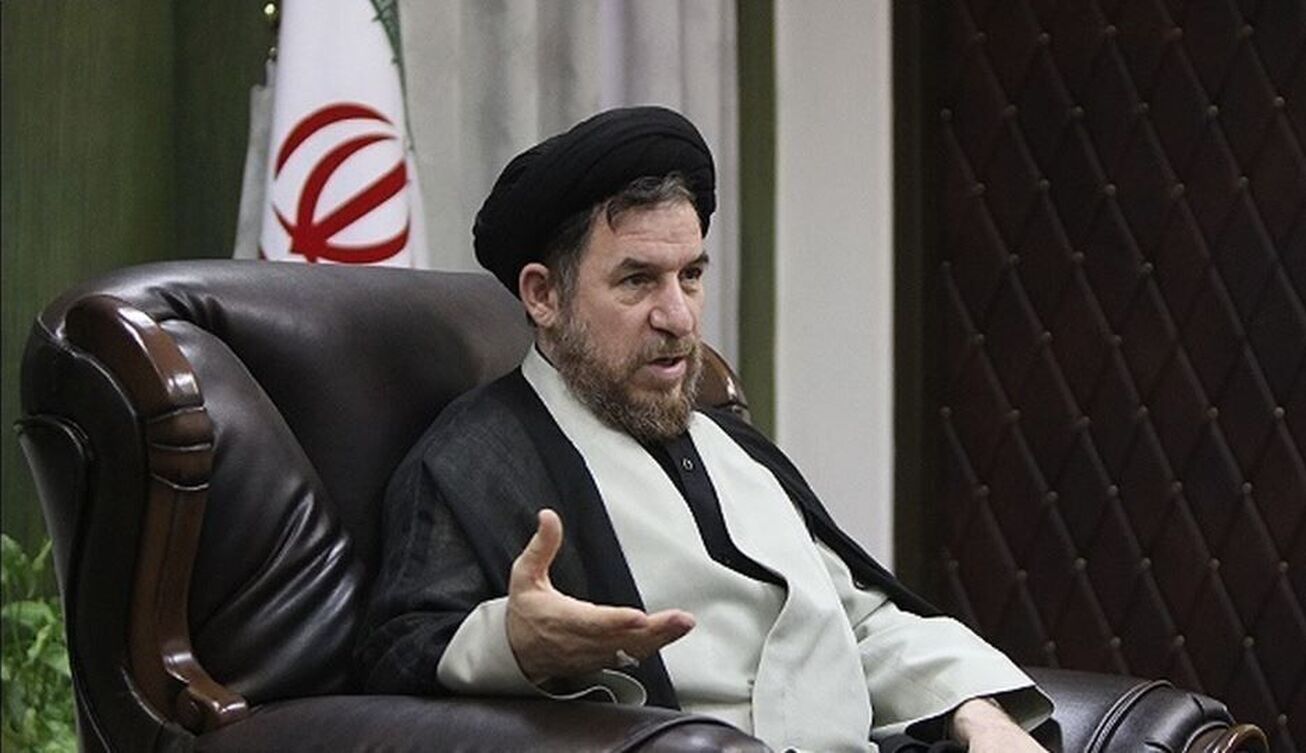مجلس و دولت مشکل صنعت خودرو را با گفتگو حل کنند