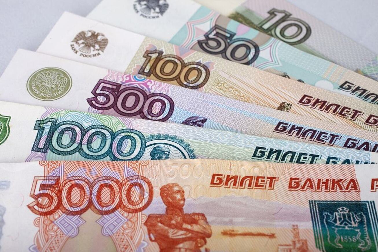 تقویت روبل روسیه در معاملات بورس