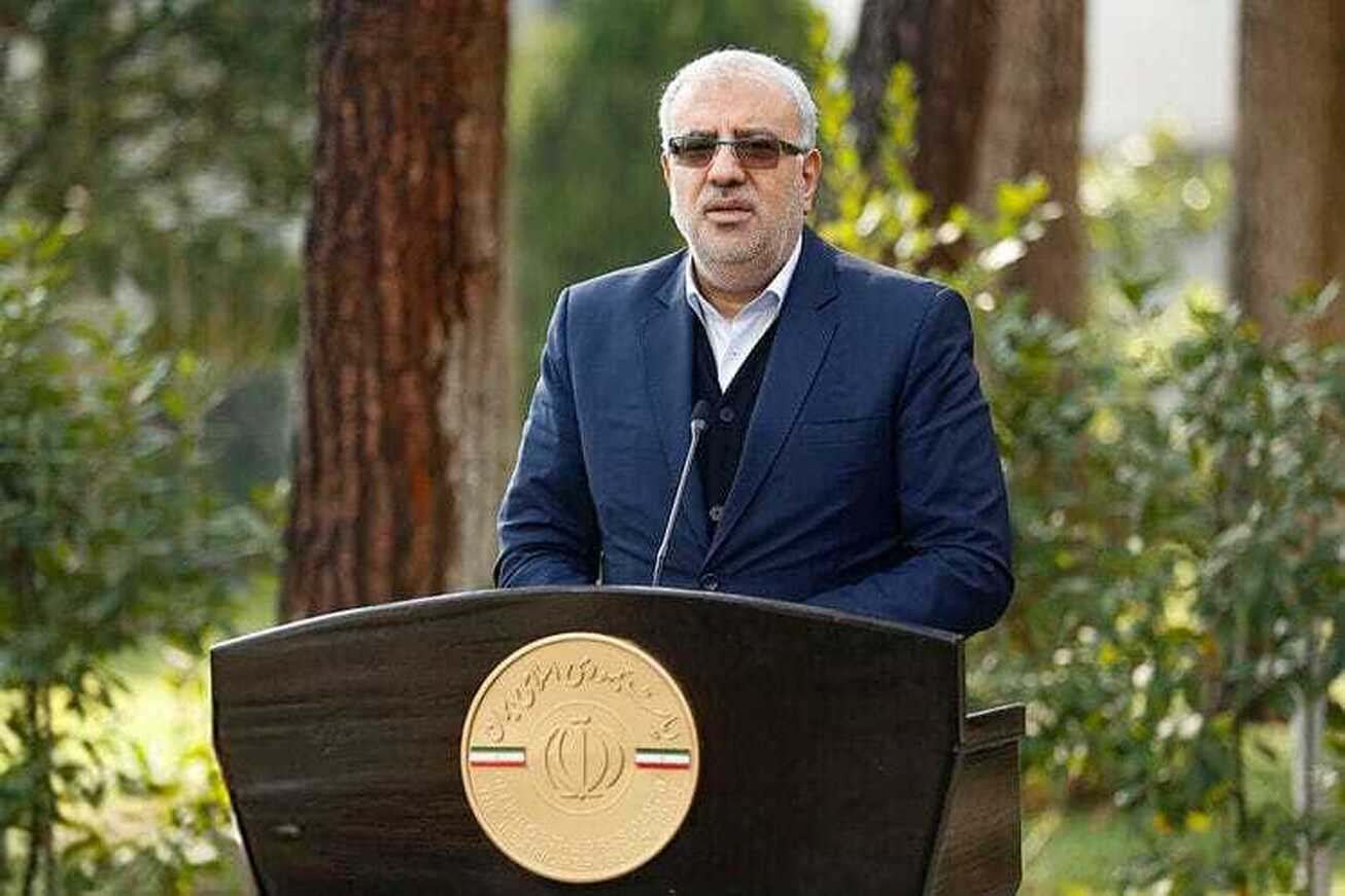 عرضه همه ارز&zwnj;های نفتی و پتروشیمی در مرکز مبادله ایران/ کاملا با بانک مرکزی هماهنگیم&nbsp;