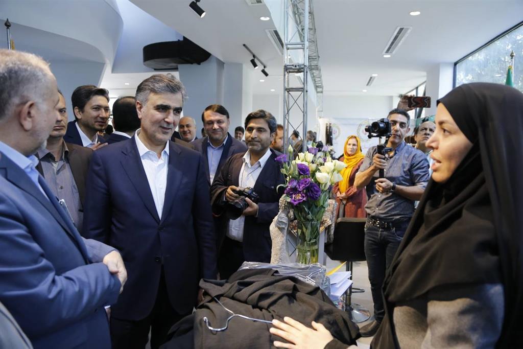 عزم جدی بانک مرکزی در پرداخت تسهیلات خرد/ الزام بانکها به پرداخت وام ازدواج مطابق با سهیمههای ابلاغی عزم جدی بانک مرکزی در پرداخت تسهیلات خرد/ الزام بانکها به پرداخت وام ازدواج مطابق با سهیمههای ابلاغی