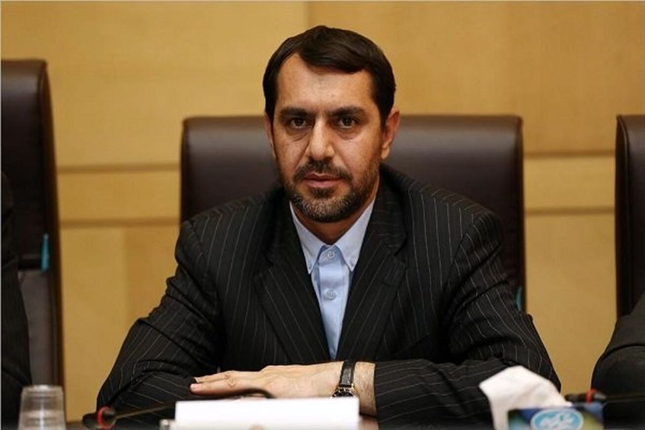 نوسان نرخ ارز با آزادسازی ۶ میلیارد دلار به حداقل می&zwnj;رسد/ ثبات بازار ارز لازمه آرامش در سایر بازار&zwnj;ها