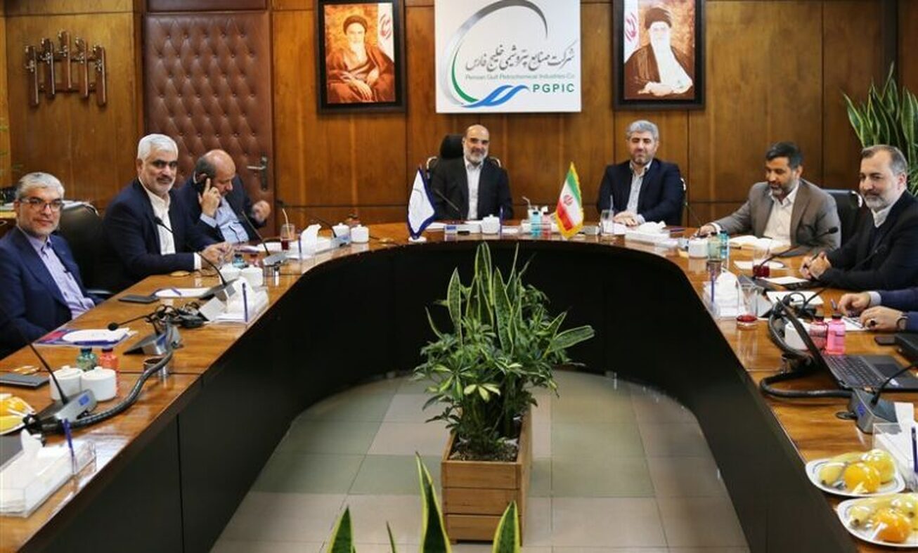 توافق چهارگانه تاپیکو و هلدینگ خلیج فارس/ ورود قطب&zwnj;های پتروشیمی ایران به بخش بالادستی صنعت نفت و گاز