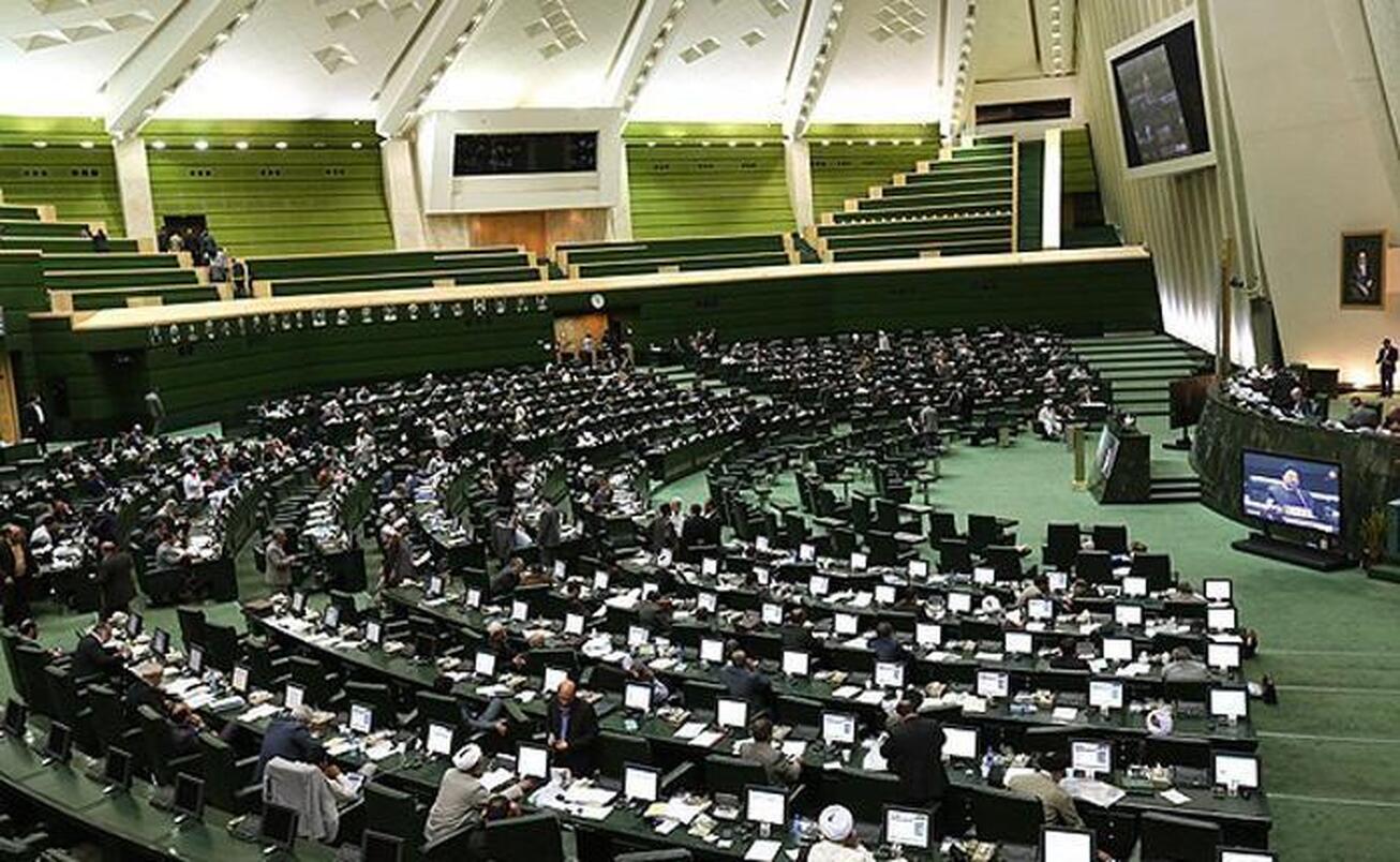 ابلاغ قانون مالیات بر سوداگری، اواخر آذر