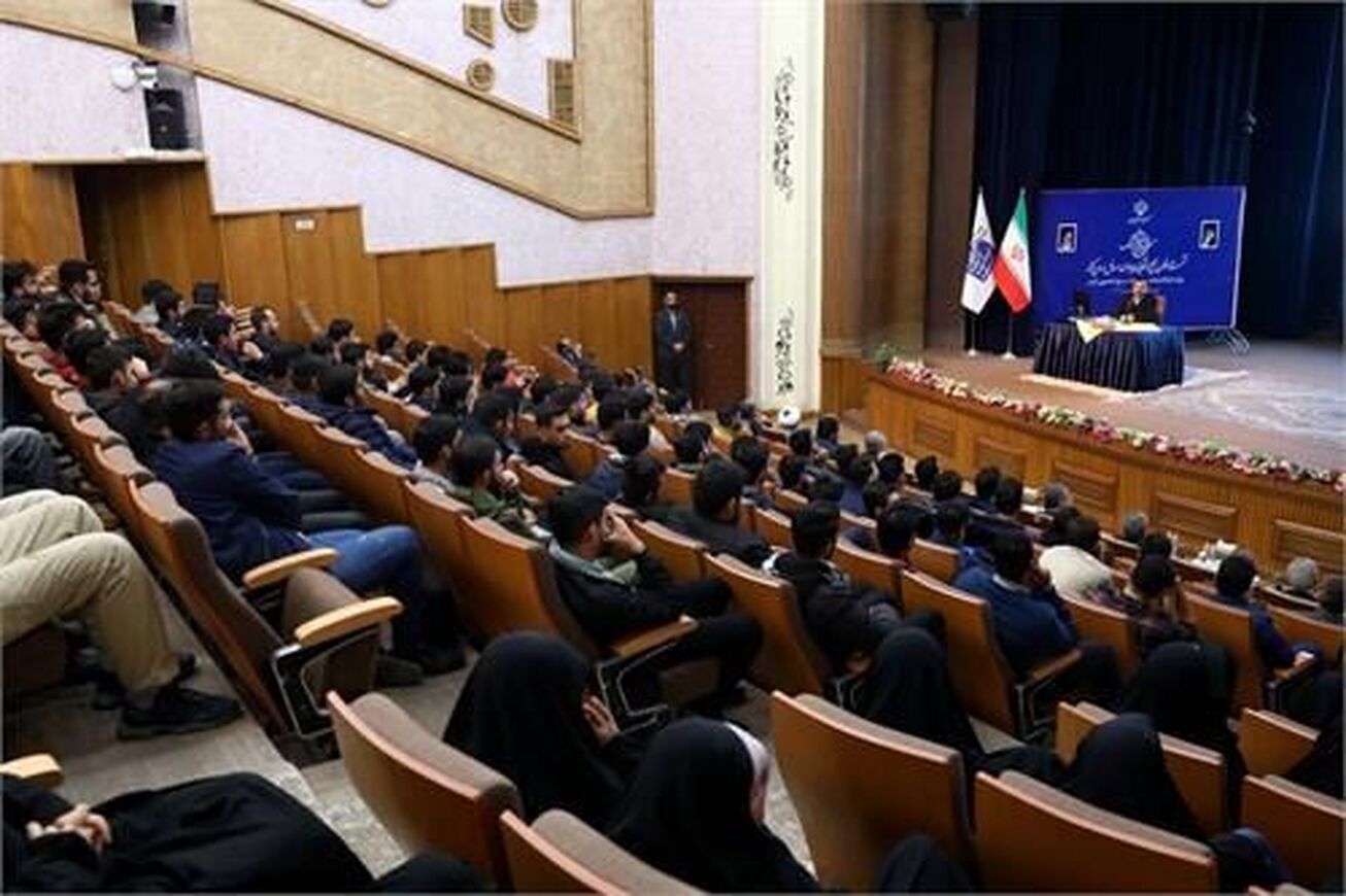 وزیر ارتباطات:&zwnj; بیش از ۴۰ میلیون ایرانی از پیام&zwnj;رسان&zwnj;های داخلی استفاده می&zwnj;کنند