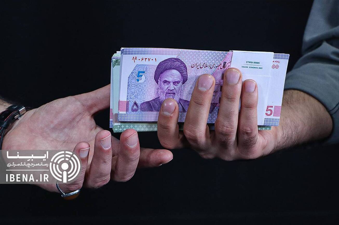 افزایش حقوق کارمندان در فیش&zwnj;های فروردین اعمال می&zwnj;شود