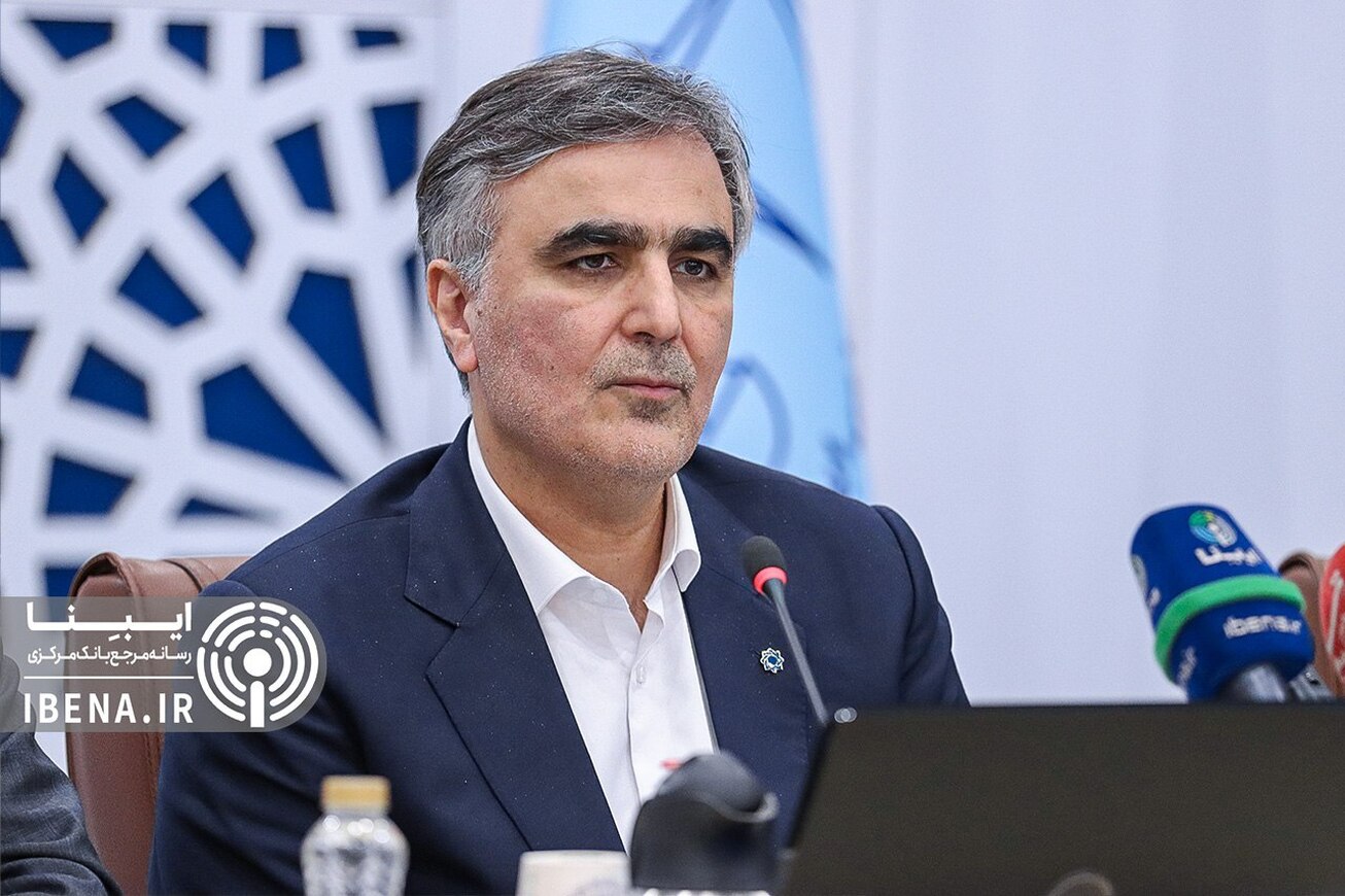 فرزین: هرکسی برای واردات قانونی ارز بخواهد تامین می&zwnj;کنیم